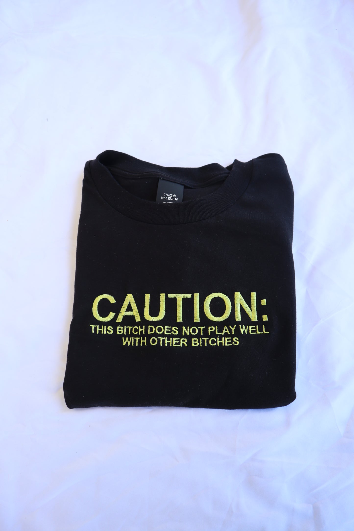 CAUTION: This Bitch Does Not Play Well With Other Bitches, Short Sleeve, Modern Classic Fit, Unisex, Adult T-Shirt